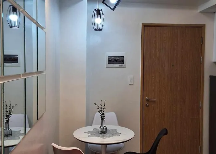 2br Parking Near Naia